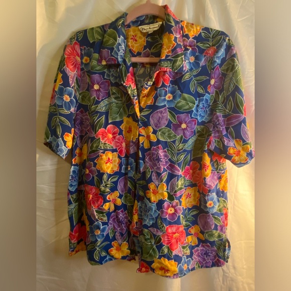 Beautiful Large floral women’s button up vintage blouse pre-loved bundle & save - Picture 1 of 5